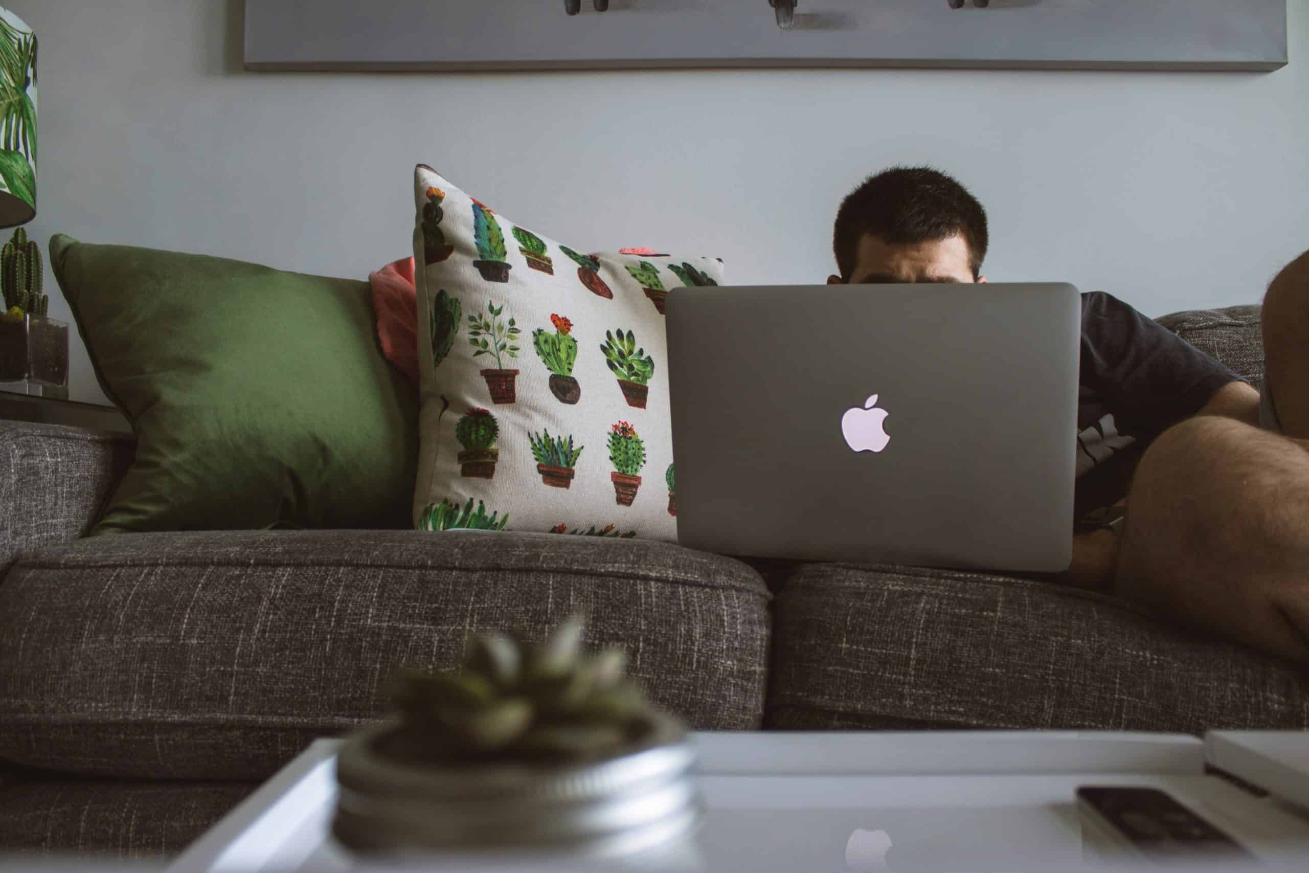 couch surfing and house sitting